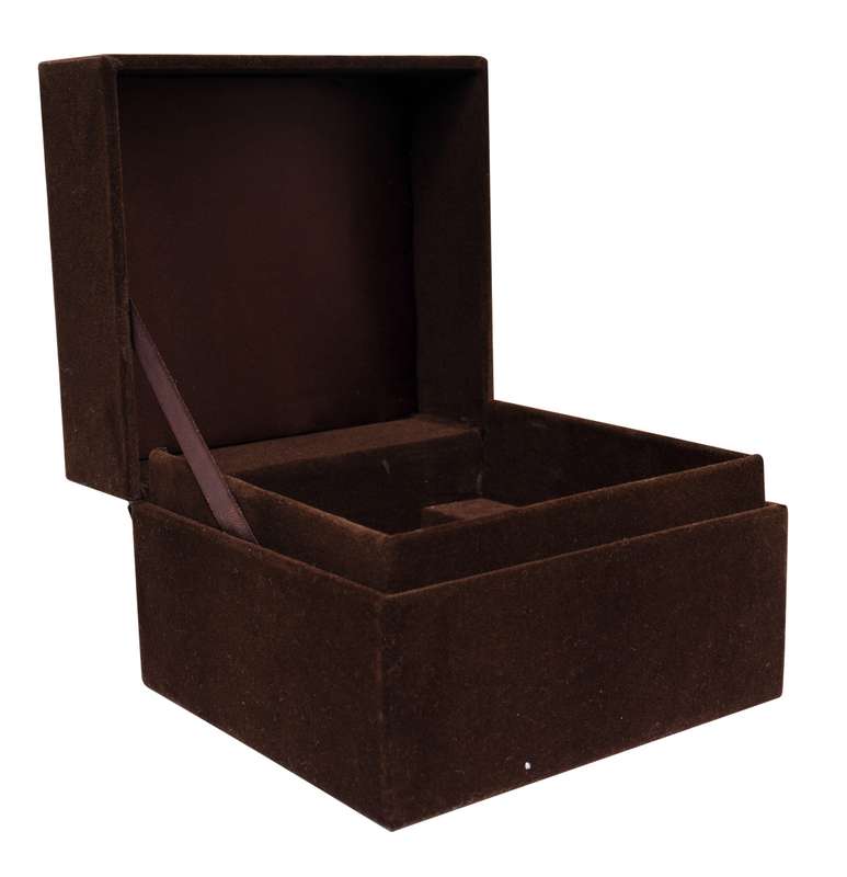 Caja de terciopelo para jarra pequeña