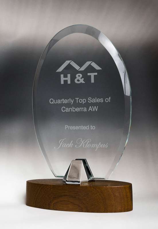 Base de cristal/madera