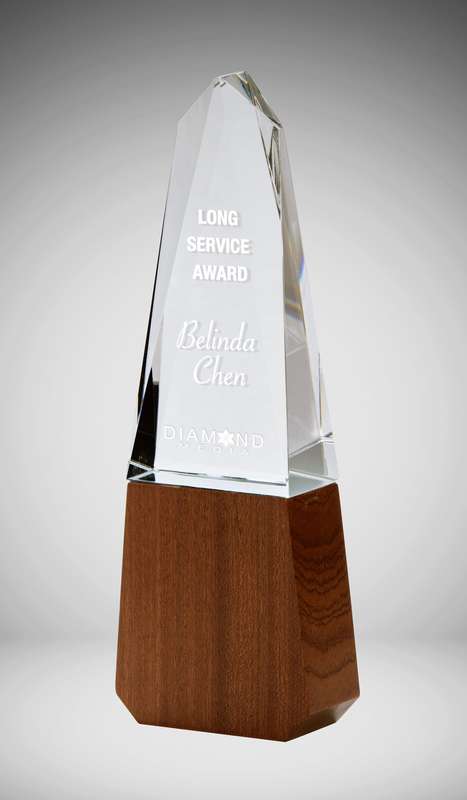 Pirámide de cristal/madera-Madera roja/marrón