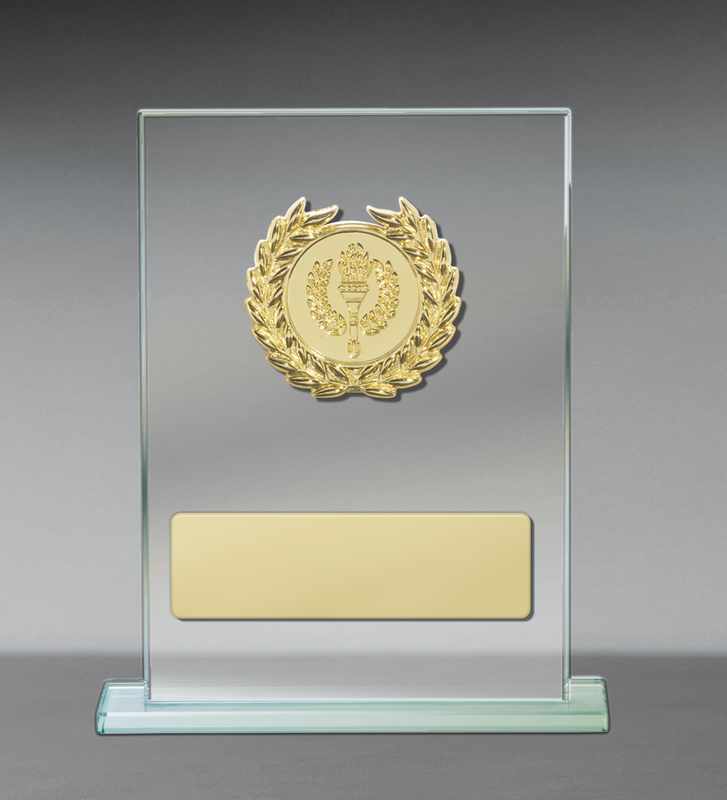 Perfil metálico sobre cristal