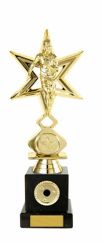 Figura masculina atlética sobre columna