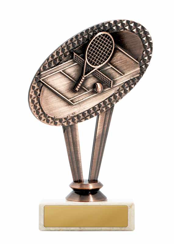 Tema de tenis metálico en la base